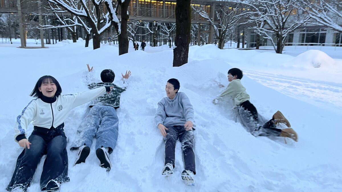 【スタディハウス 秋田 塾】記事更新✍️「親御さんに感謝します。国際教養大学で開催した勉強キャンプ&”夢教育”への参加と送迎」（写真たくさんの投稿）