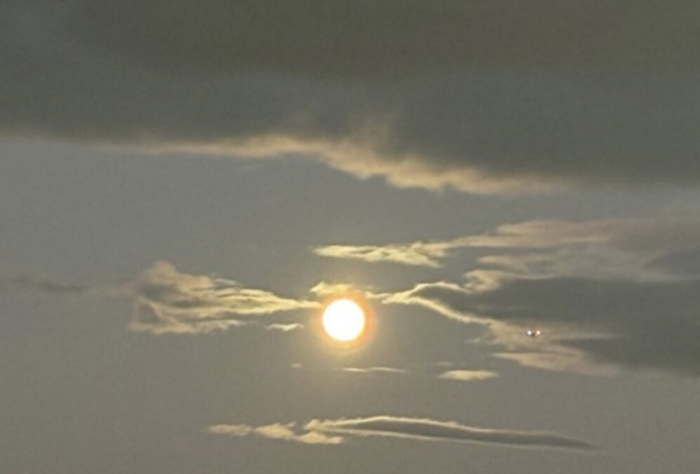 【スタディハウス 秋田 塾】記事更新✍️「今年最後の満月と、受験期のまなざし」