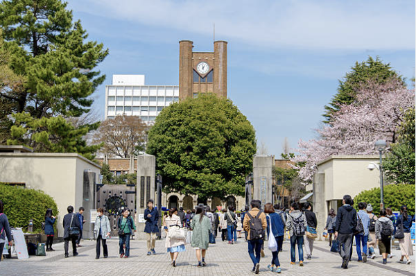 【スタディハウス 秋田 塾】記事更新✍️「志望校不合格から、早稲田・AIU・筑波大学へ。不登校から医学部へ。 STUDY HOUSEは“希望をつくる塾”です。」